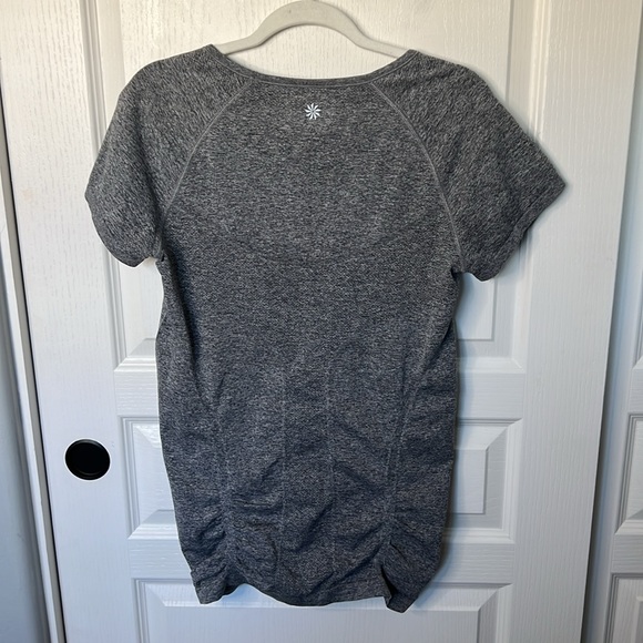 Athleta Workout Top Size XL EUC - Picture 4 of 4